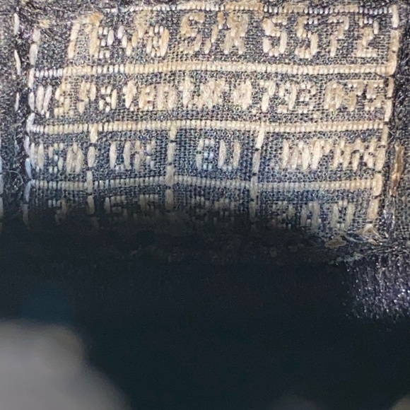 TEVA WO size 7 Black and Olive Green Sandals Hook and Loop closure clean - Picture 9 of 9